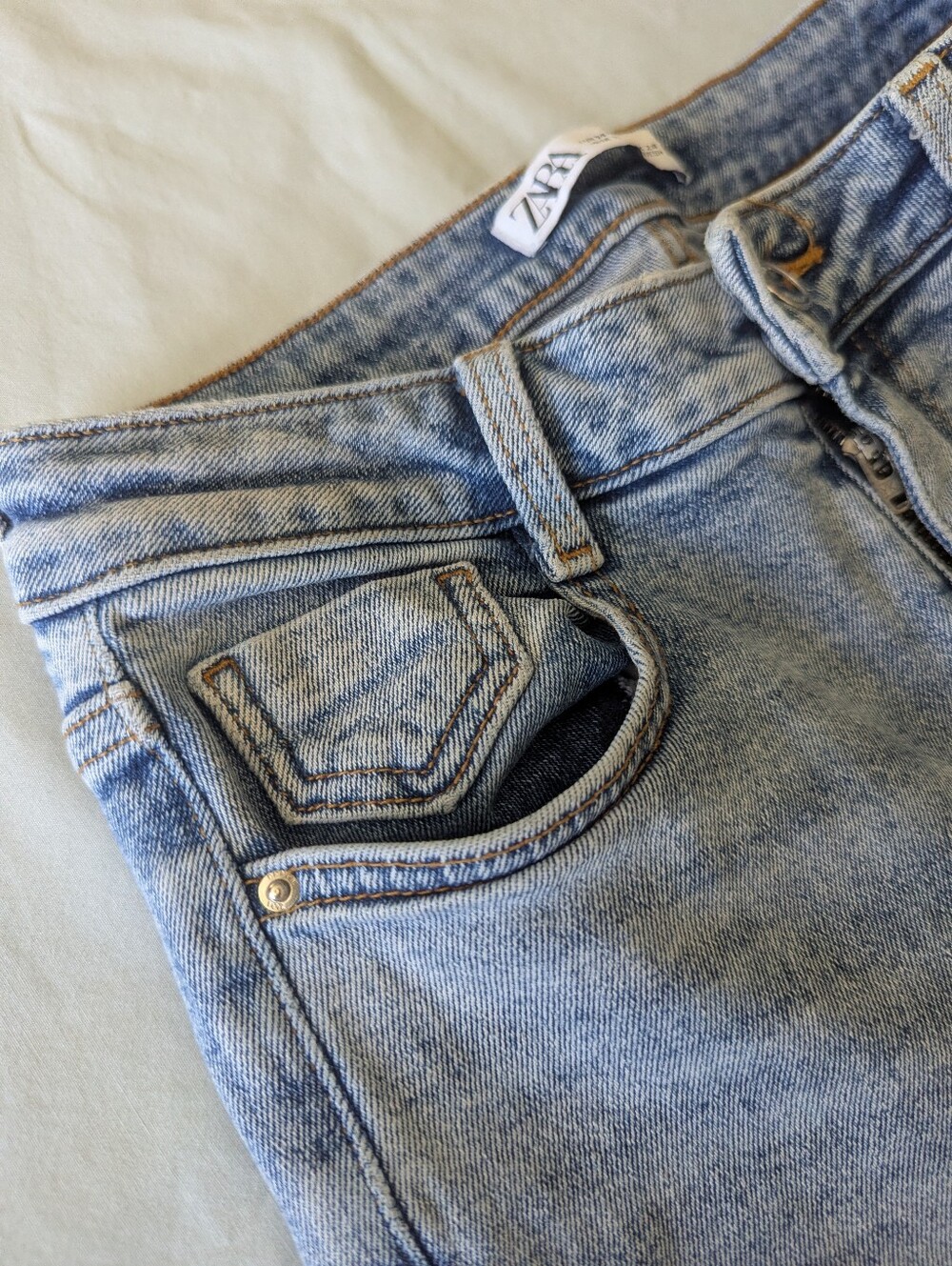 Zara Size 2 Ankle Length Raw Edge Jeans - Picture 3 of 9